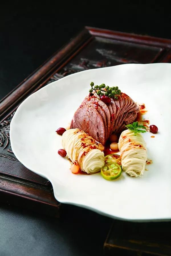 悦惠推荐高端徽菜 |以&ldquo;天然食材,致璞烹诣&rdquo;的至高追求,带你走进一场视觉与味觉的盛宴--品粹生态餐饮