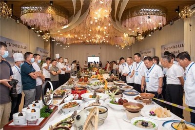 【新徽菜名徽厨】第一届&ldquo;池州原生态美食名厨&rdquo;职业技能大赛成功举办
