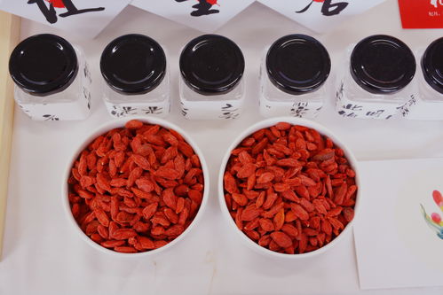 杞月原生态枸杞及衍生品包装展示设计 融合原生态徽菜元素的艺术呈现